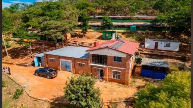 Farm for Sale inCromlet