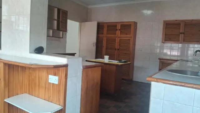 Cottage/Garden Flat to Rent in Avondale