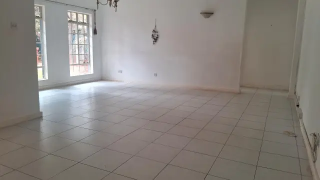Cottage/Garden Flat to Rent in Avondale