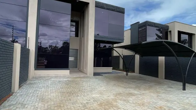 Townhouse/Complex/Cluster to Rent in Emerald Hill