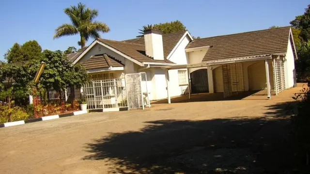 4 Bedroom House to Rent in Gunhill