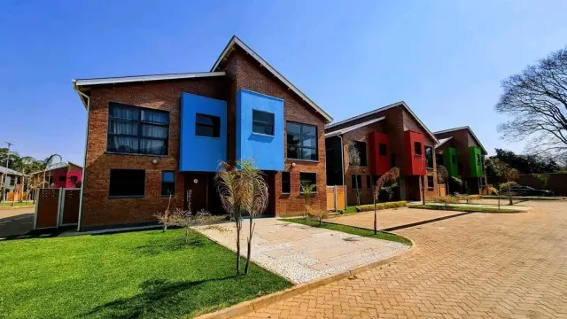 Townhouse/Complex/Cluster to Rent