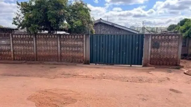 2 Bedroom House to Rent in Kambuzuma
