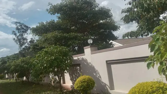 5 Bedroom House to Rent in Borrowdale Brooke
