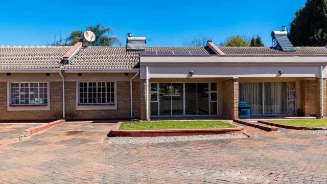Townhouse/Complex/Cluster to Rent