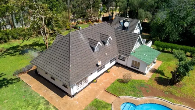 4 Bedroom House to Rent in Greystone Park