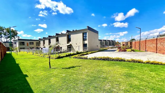 Townhouse/Complex/Cluster to Rent
