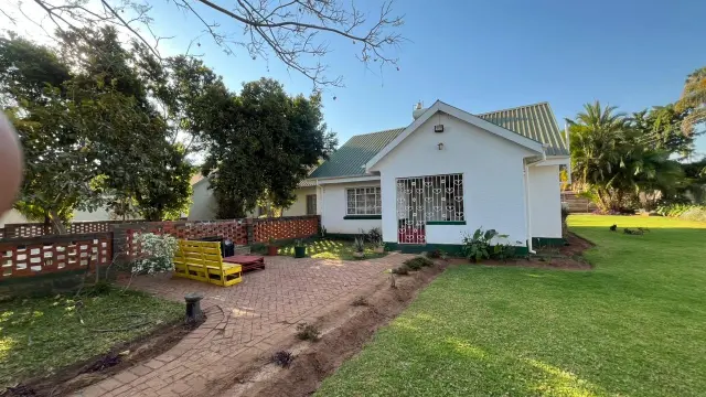 Cottage/Garden Flat for Sale