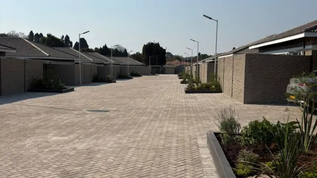 Townhouse/Complex/Cluster to Rent