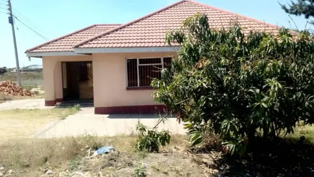 Cottage/Garden Flat for Sale