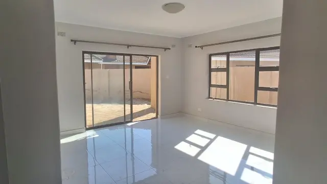 Townhouse/Complex/Cluster to Rent