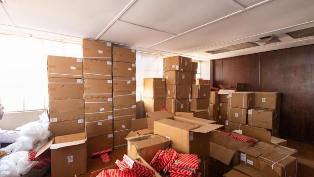 An Industrial Property With Expansive Warehouses!