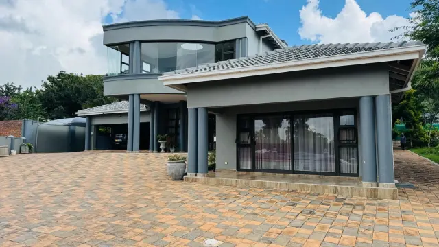 Townhouse/Complex/Cluster for Sale