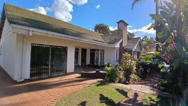 4 Bedroom House to Rent in Alexandra Park