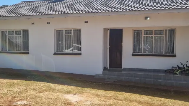 3 Bedroom Cottage/Garden Flat to Rent in Mandara