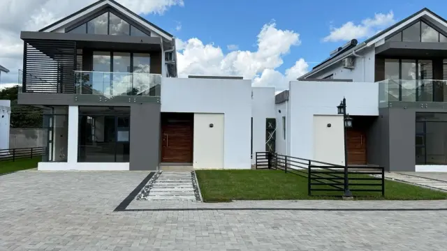 Townhouse/Complex/Cluster for Sale