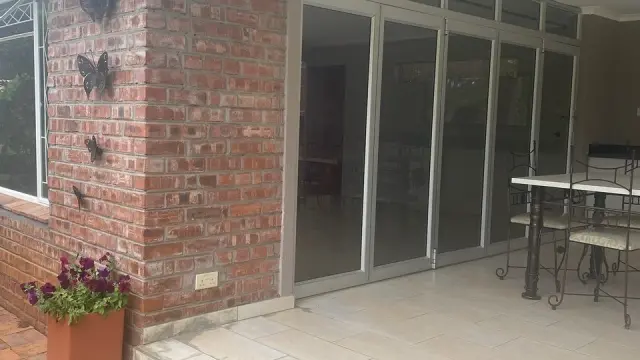 2 Bedroom Cottage/Garden Flat to Rent in Chisipite