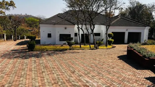 4 Bedroom House to Rent in Shawasha Hills