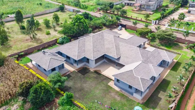 House in Brookeview