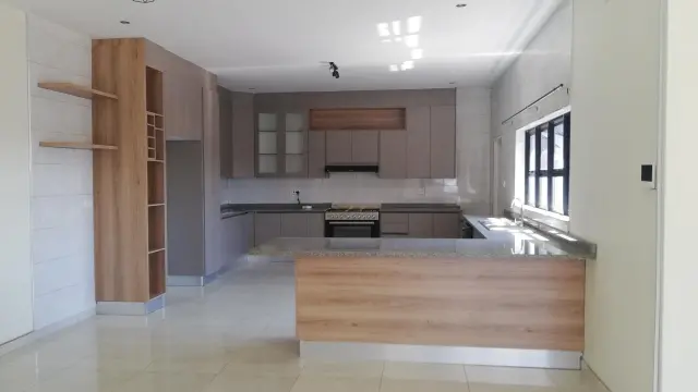 Townhouse/Complex/Cluster to Rent