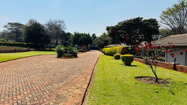 Townhouse/Complex/Cluster to Rent