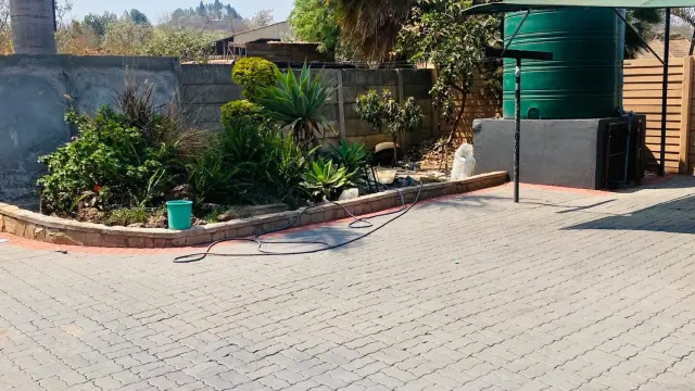 3 Bedroom House to Rent in Meyrick Park