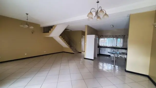Flat/Apartment to Rent in Mount Pleasant