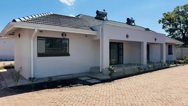 Townhouse/Complex/Cluster to Rent in Eastlea