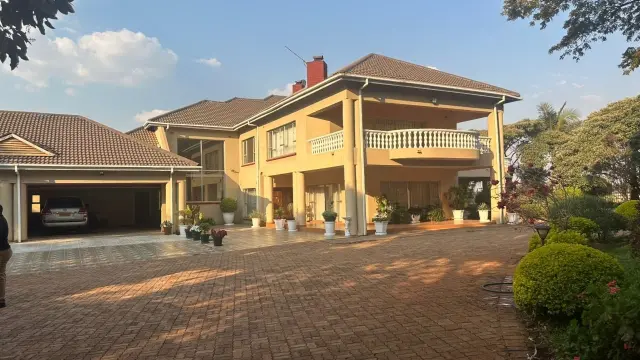 4 Bedroom House to Rent in Glen Forest
