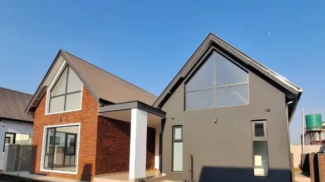 Townhouse/Complex/Cluster to Rent in Borrowdale West