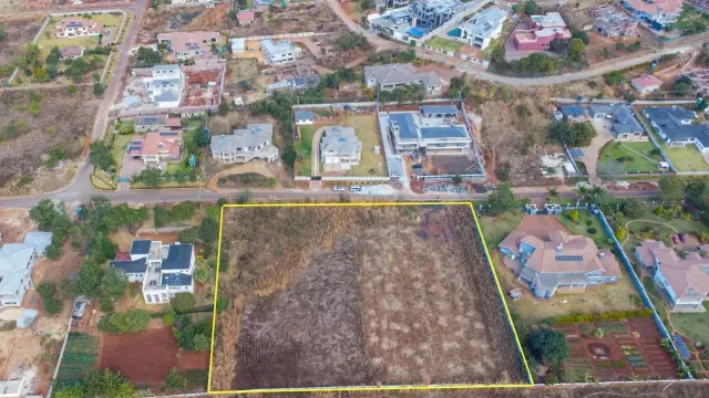 Residential Stand for Sale inHogerty Hill