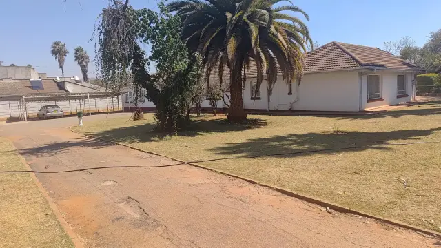 7 Bedroom House to Rent in Hillside