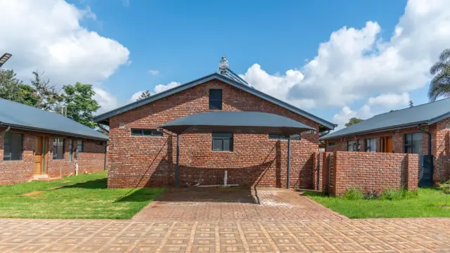 Townhouse/Complex/Cluster for Sale