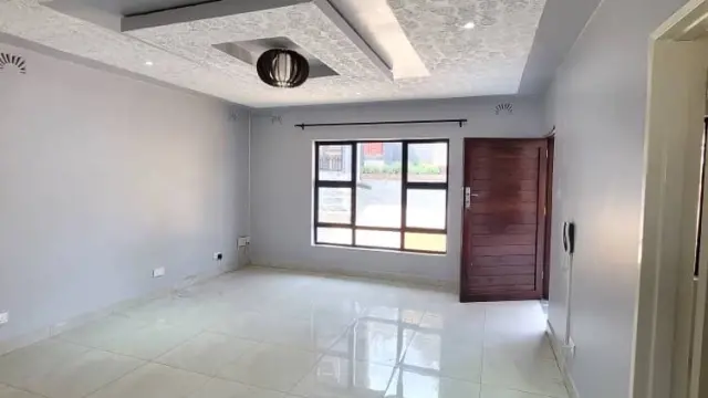 Townhouse/Complex/Cluster to Rent in Bluff Hill