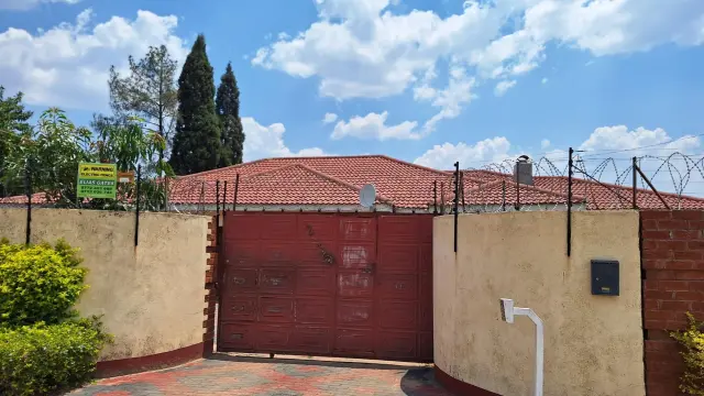 Townhouse/Complex/Cluster to Rent