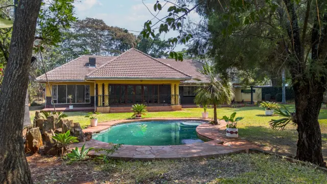 4 Bedroom House to Rent in Northwood