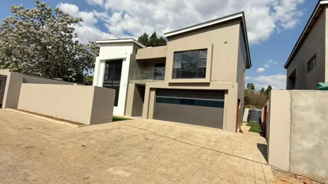 Townhouse/Complex/Cluster for Sale