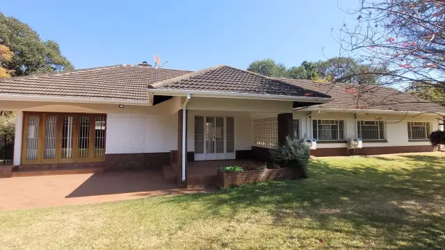 4 Bedroom House to Rent in Alexandra Park