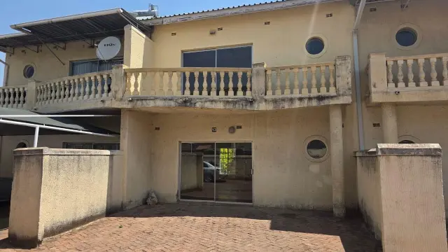 Townhouse/Complex/Cluster to Rent