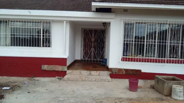 2 Bedroom House to Rent in Greendale