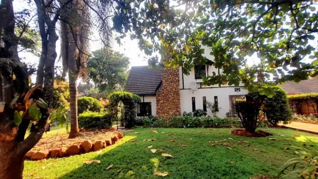 4 Bedroom House to Rent in Hillside