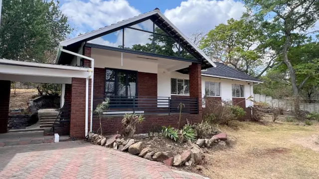 4 Bedroom House to Rent in Glen Lorne