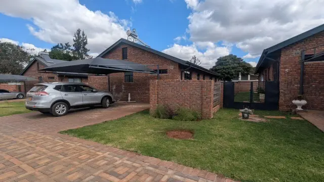 Townhouse/Complex/Cluster for Sale