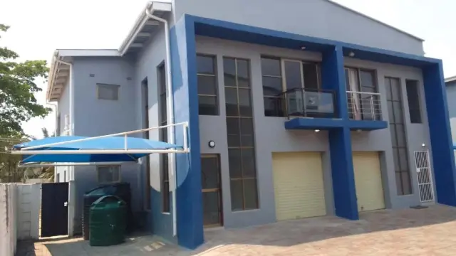 Townhouse/Complex/Cluster to Rent in Newlands