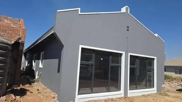 Townhouse/Complex/Cluster to Rent in Bluff Hill