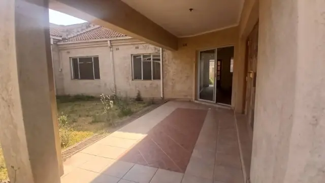 Townhouse/Complex/Cluster to Rent in Bluff Hill