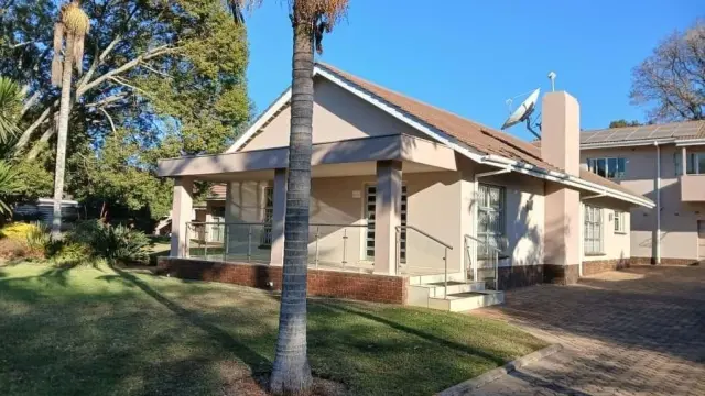 6 Bedroom House to Rent in Mount Pleasant