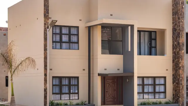 Townhouse/Complex/Cluster to Rent in Mount Pleasant