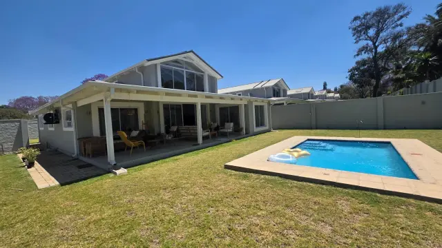 Townhouse/Complex/Cluster to Rent in Newlands