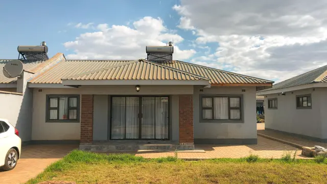 Townhouse/Complex/Cluster to Rent